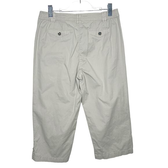 JM COLLECTION Capri Pants Straight Leg Relaxed Fit High Rise Khaki Sz 12Petite - Picture 2 of 9